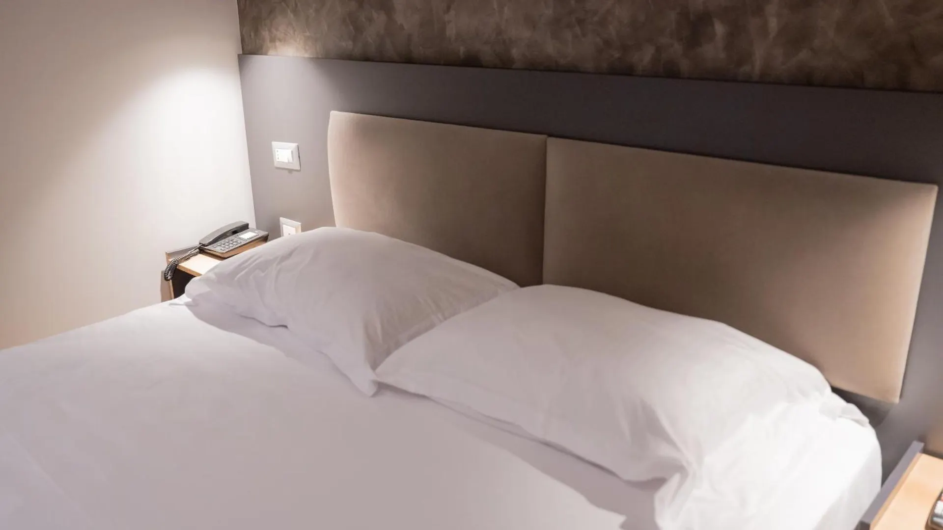 Center Boutique Hotel Tirana 3*,