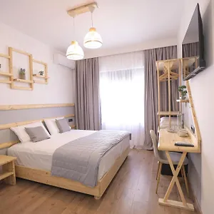 Bed & Breakfast Nidum Harmony, Tirana