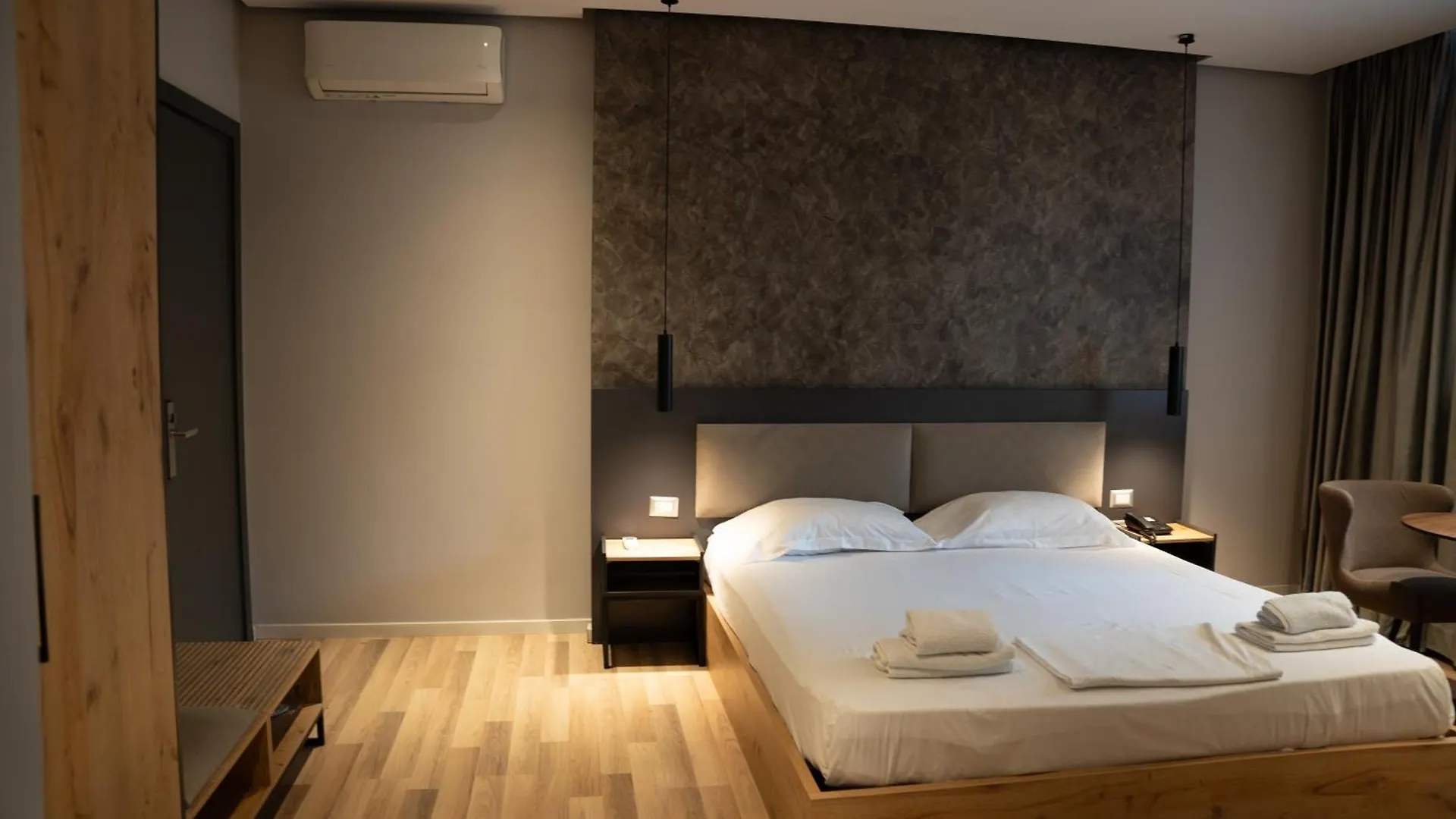 Center Boutique Hotel تيرانا 3*,