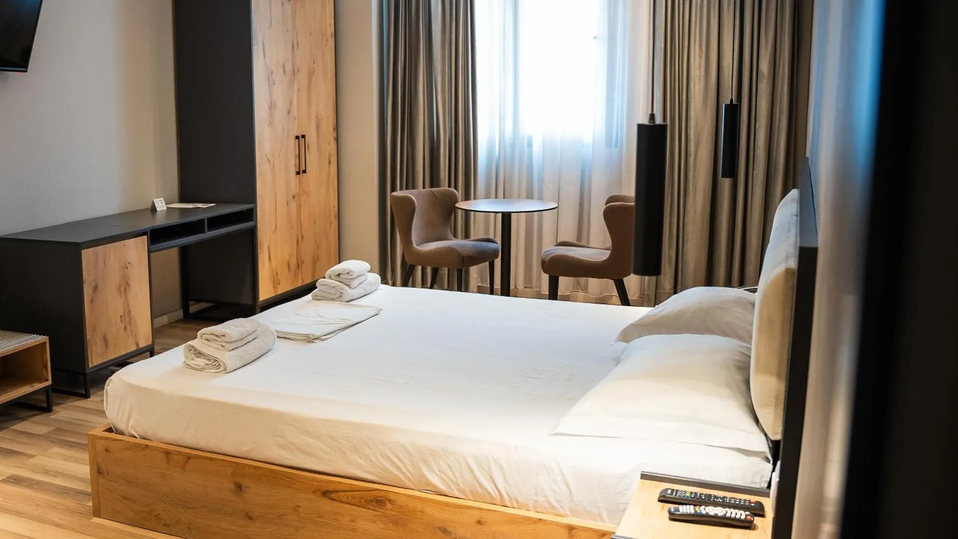Center Boutique Hotel تيرانا 3*,  ألبانيا